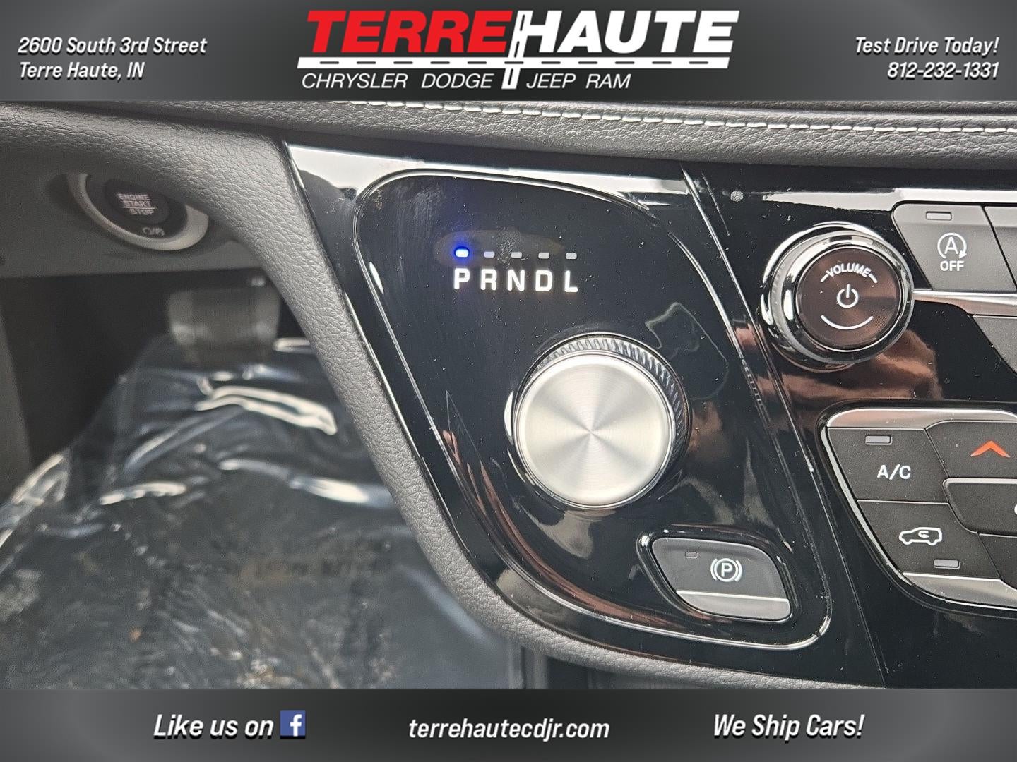 2026 Chrysler Pacifica Select