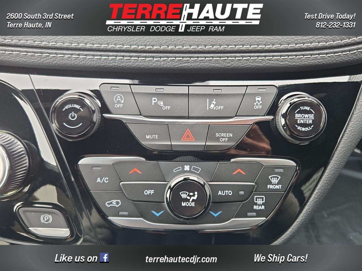 2026 Chrysler Pacifica Select