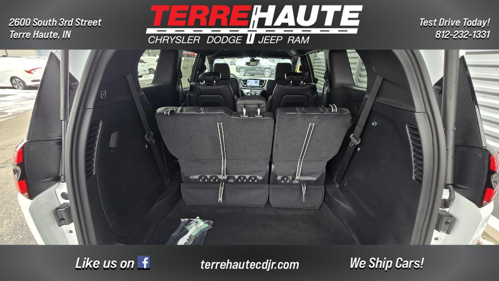 2026 Chrysler Pacifica Select