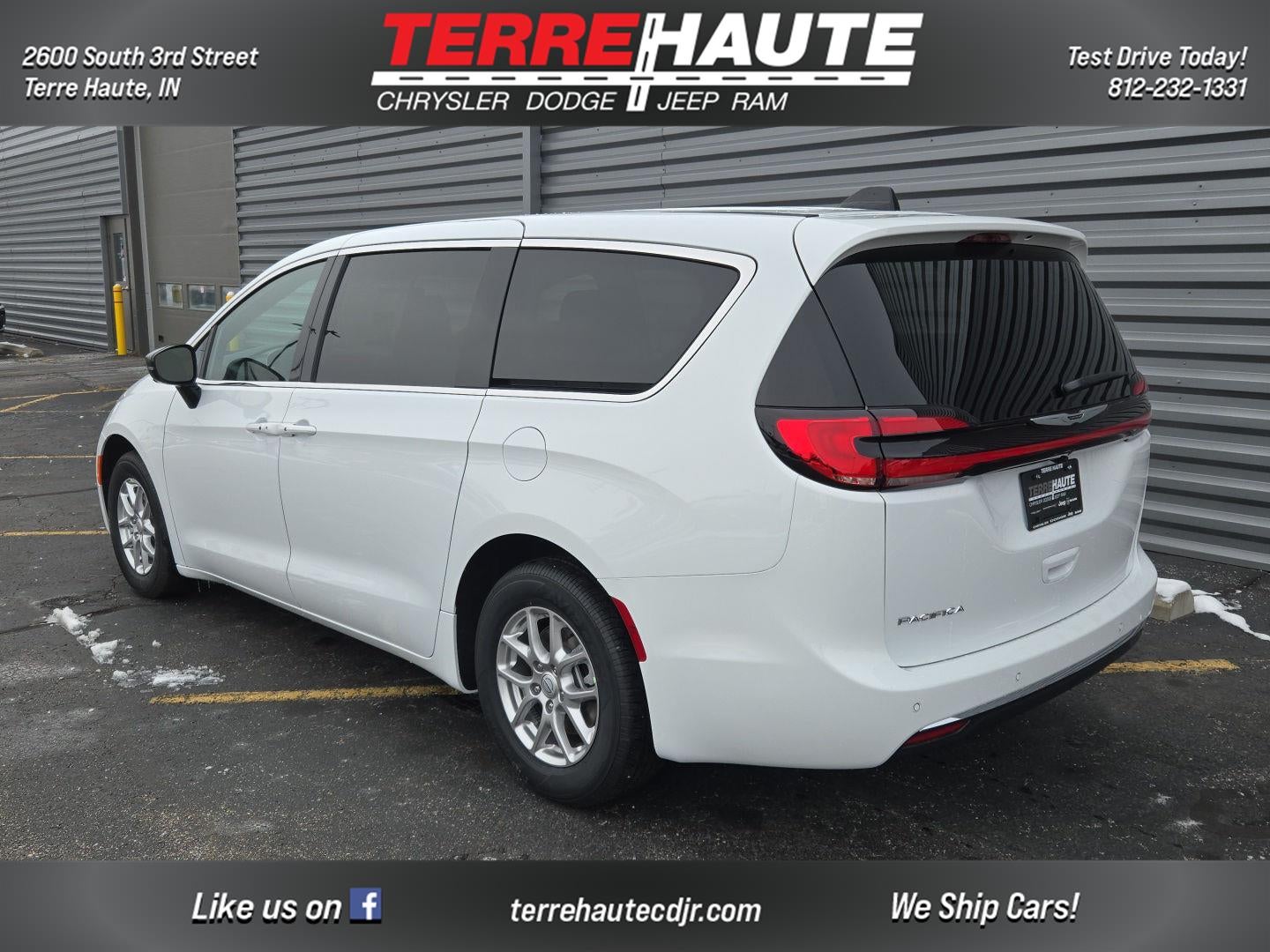 2026 Chrysler Pacifica Select