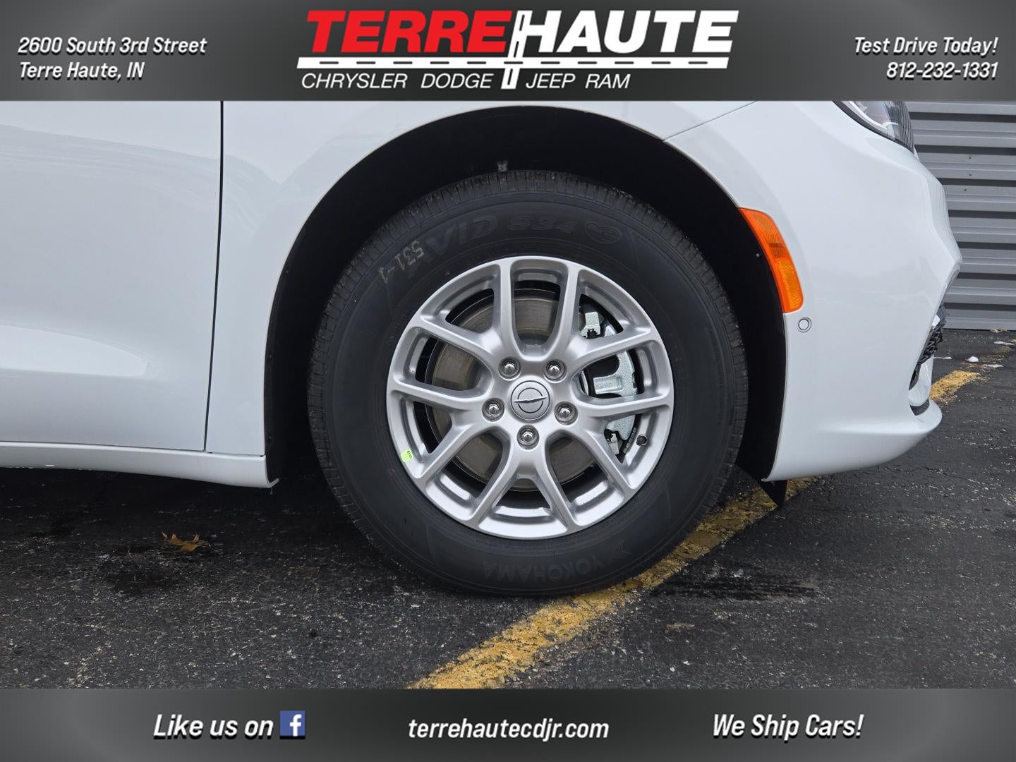 2026 Chrysler Pacifica Select