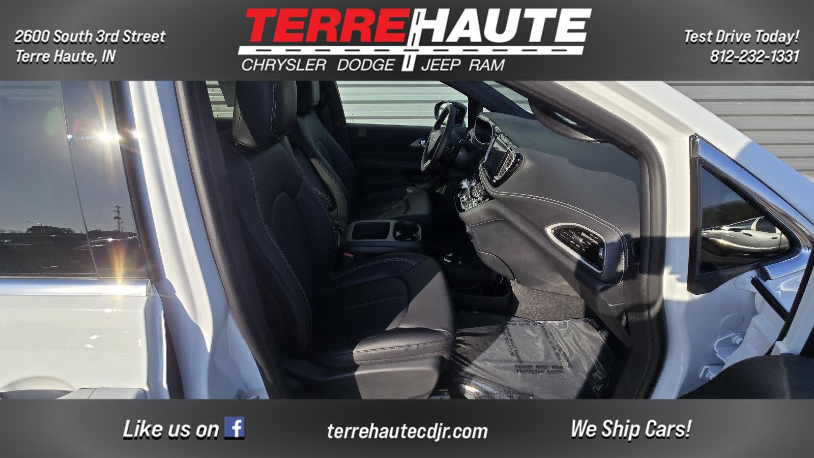 2026 Chrysler Pacifica Select