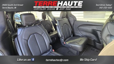 2026 Chrysler Pacifica Select