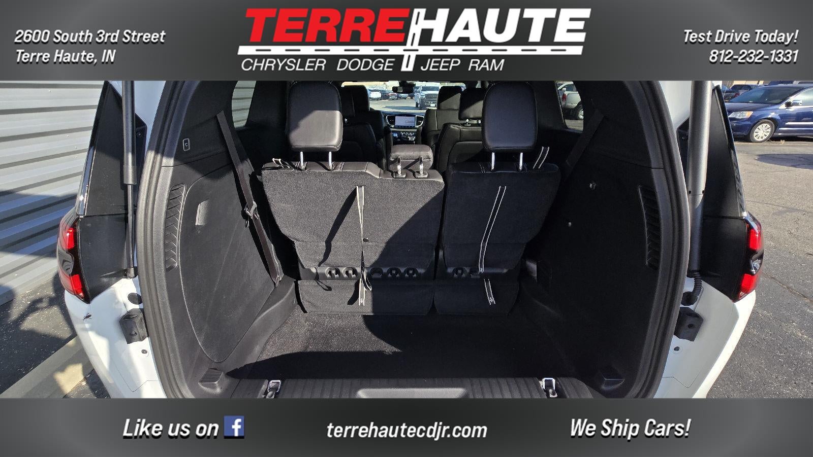 2026 Chrysler Pacifica Select