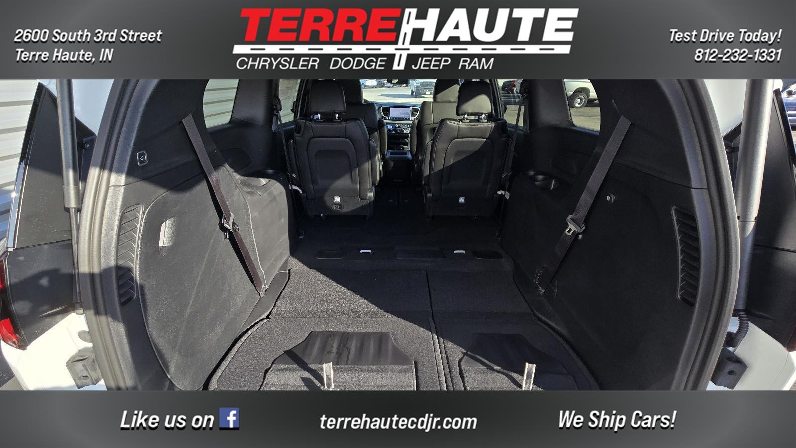 2026 Chrysler Pacifica Select