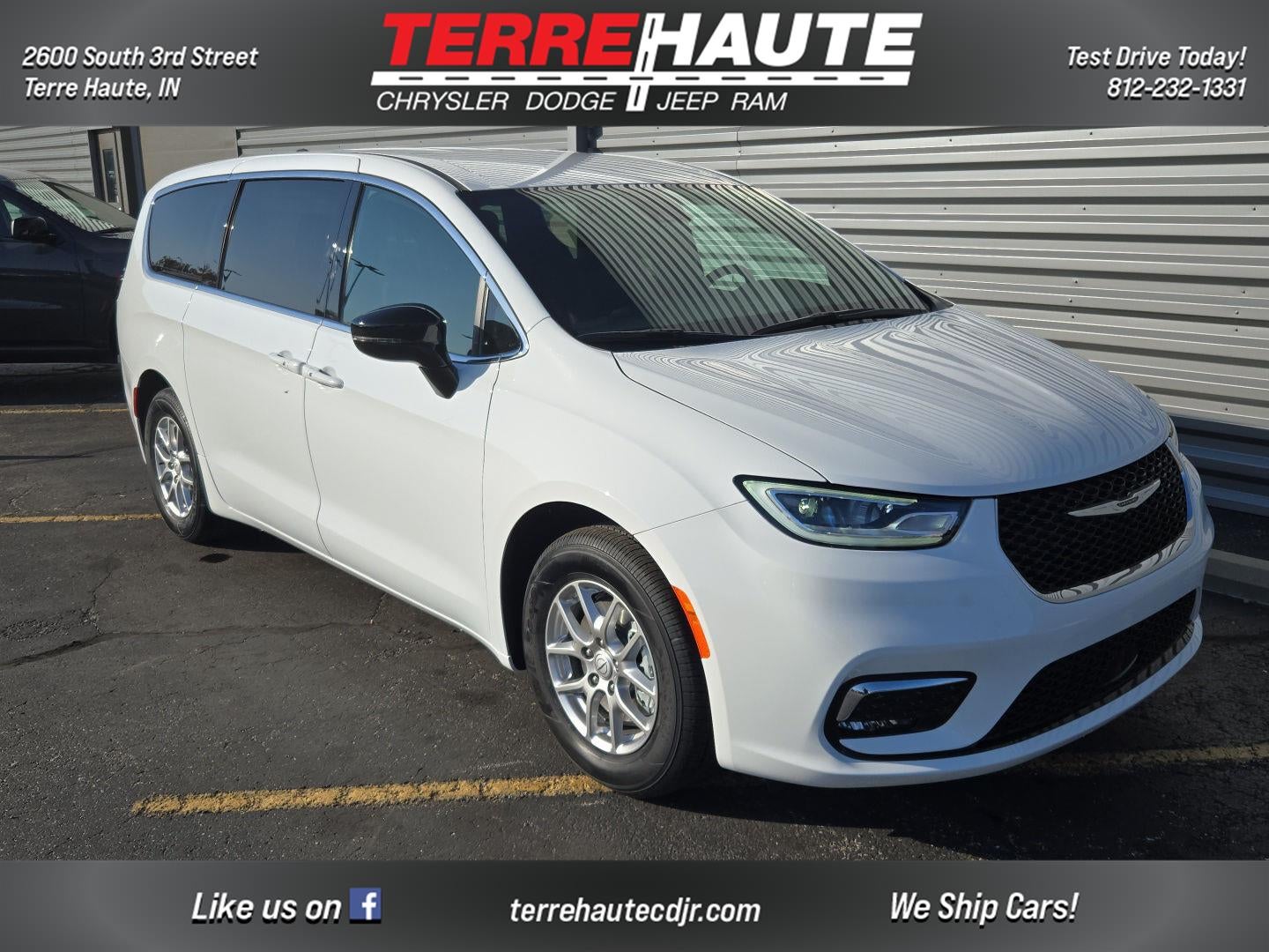 2026 Chrysler Pacifica Select