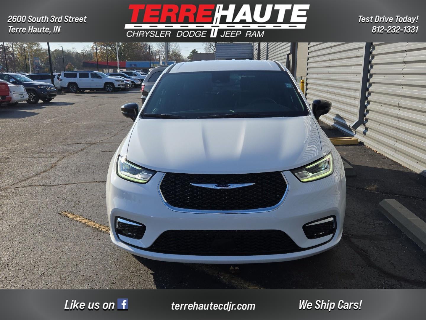 2026 Chrysler Pacifica Select