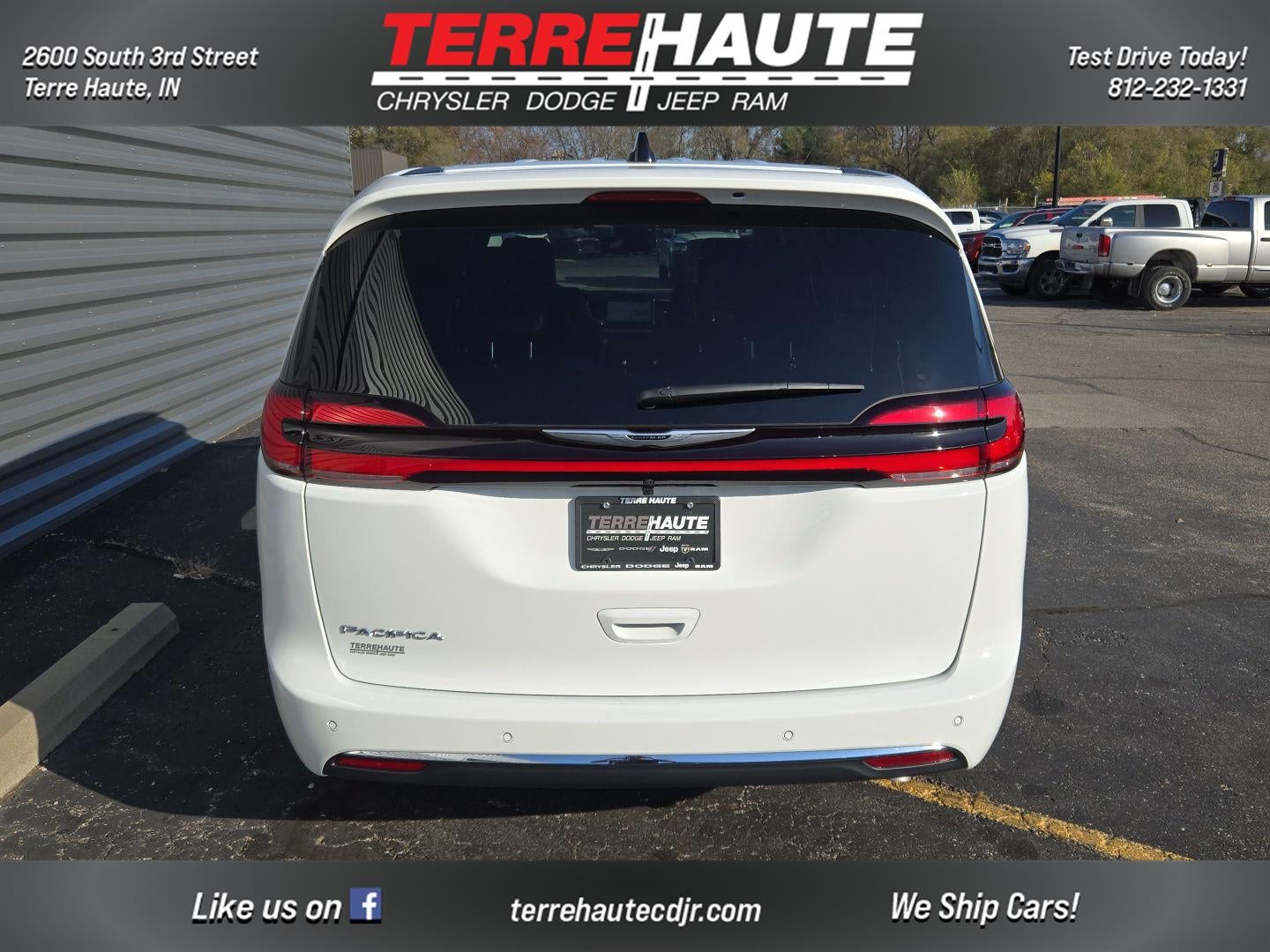 2026 Chrysler Pacifica Select