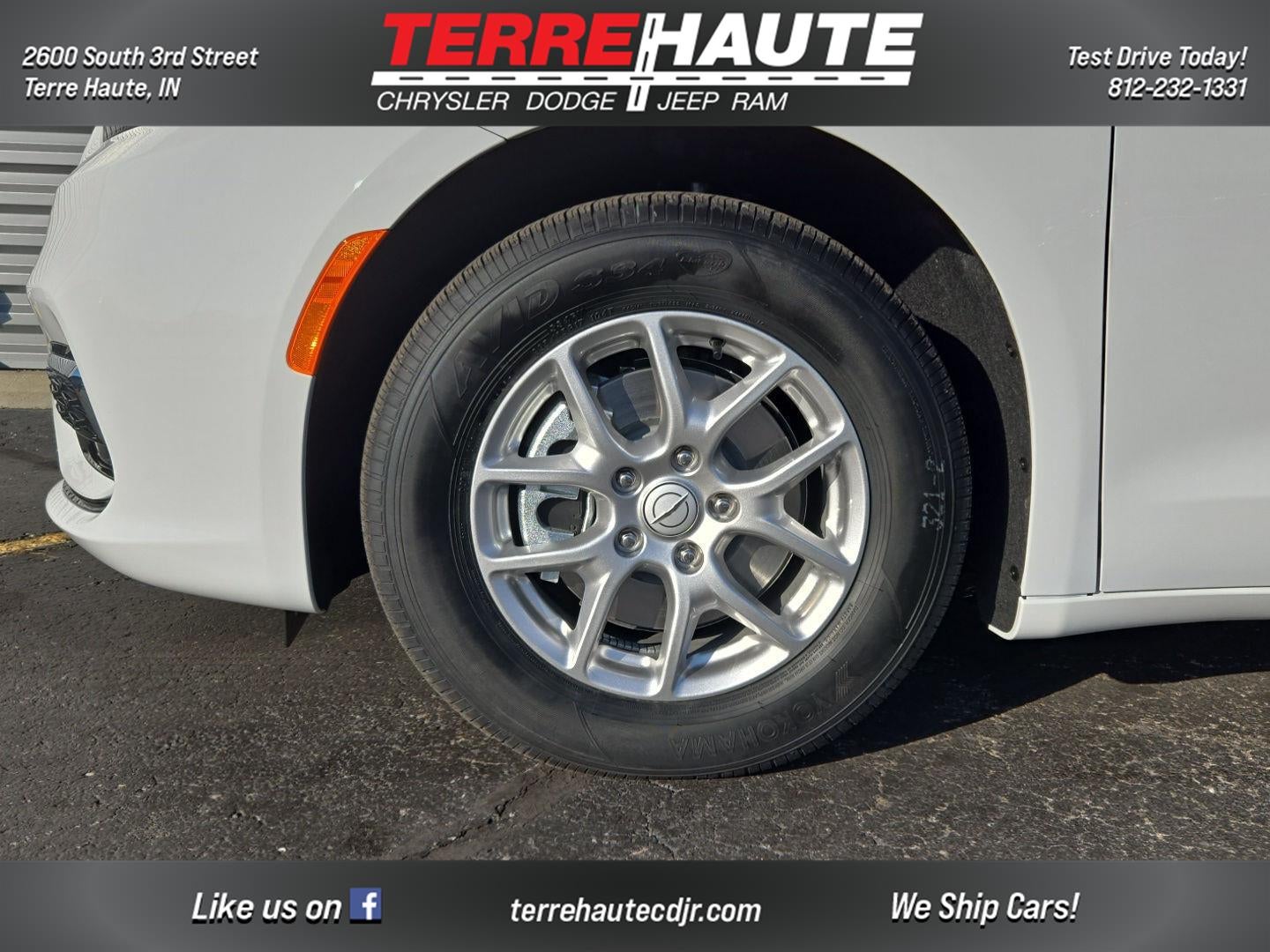 2026 Chrysler Pacifica Select