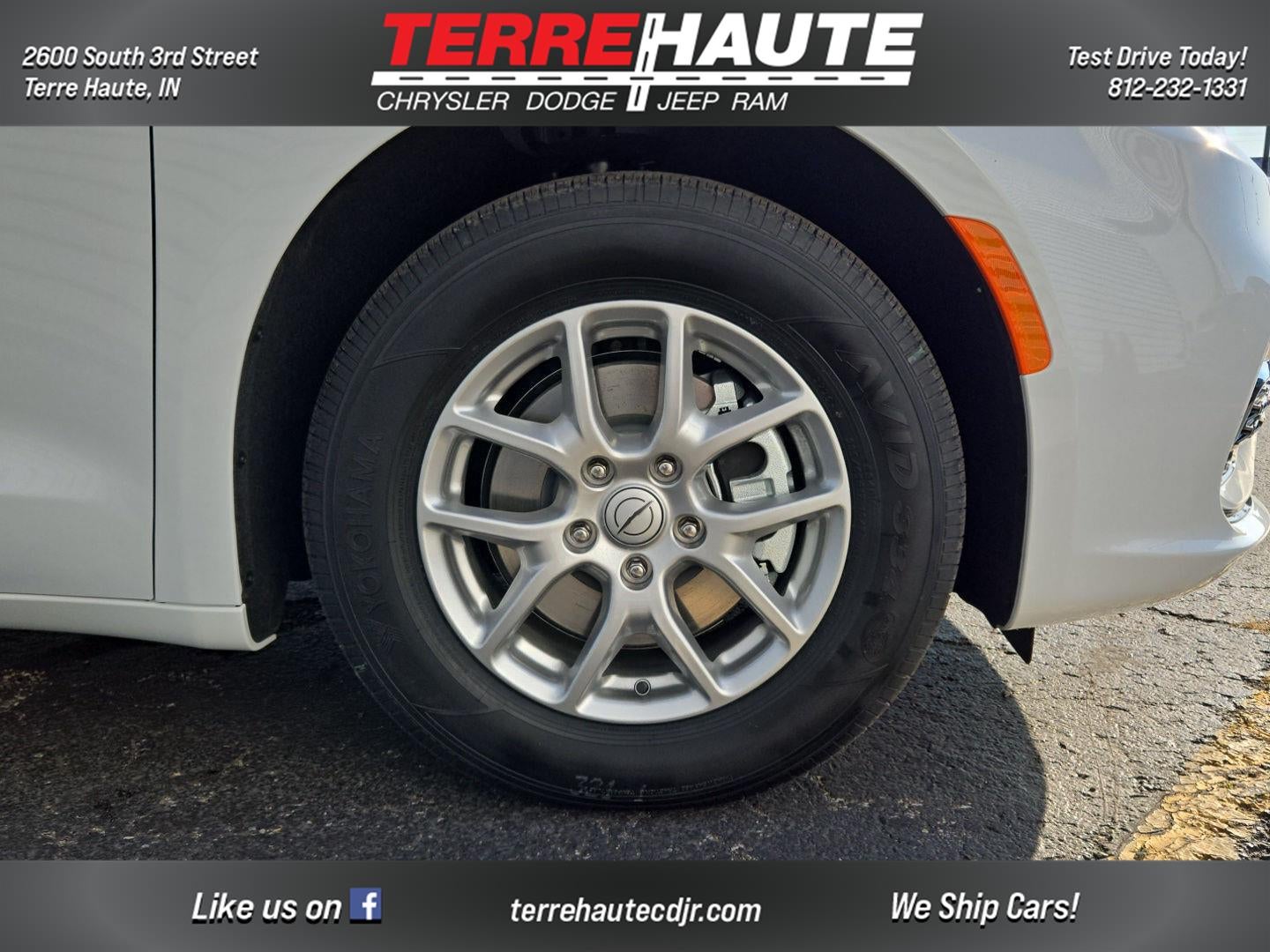 2026 Chrysler Pacifica Select