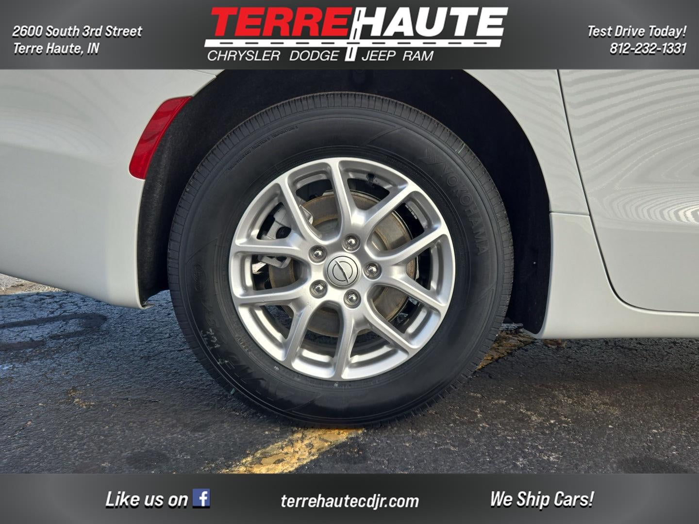 2026 Chrysler Pacifica Select