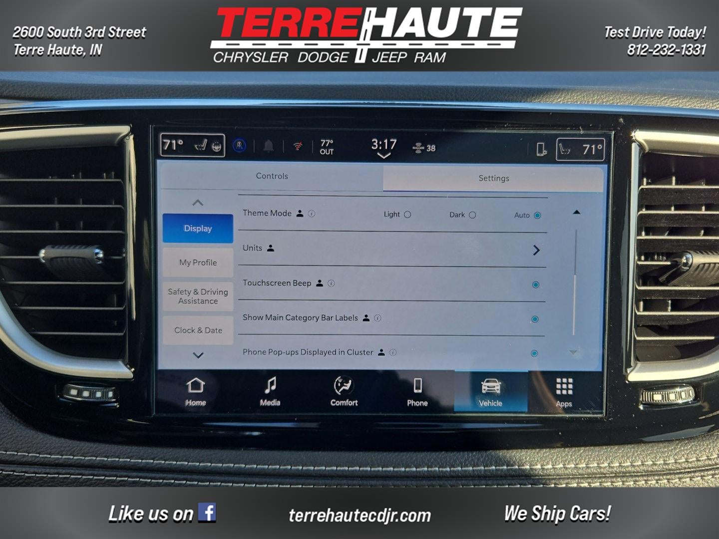 2026 Chrysler Pacifica Select