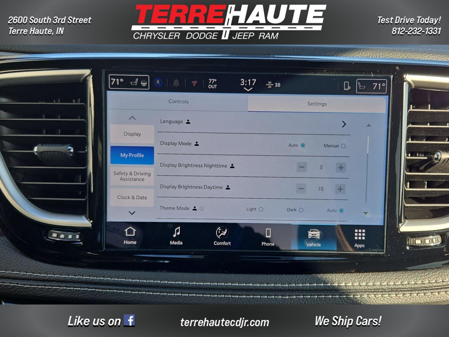 2026 Chrysler Pacifica Select