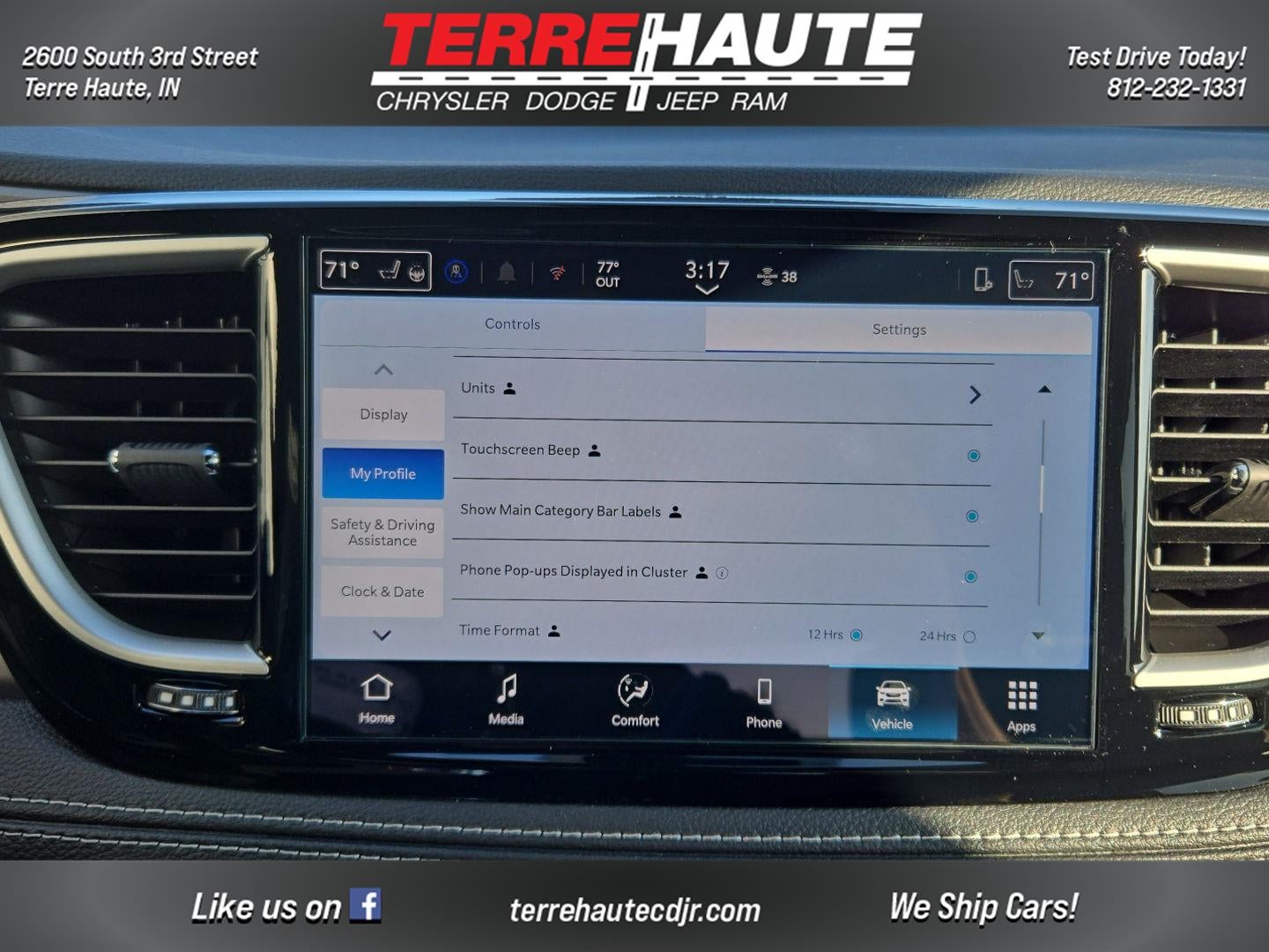 2026 Chrysler Pacifica Select