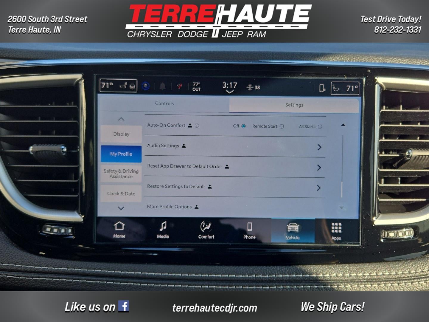 2026 Chrysler Pacifica Select