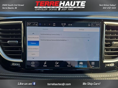 2026 Chrysler Pacifica Select