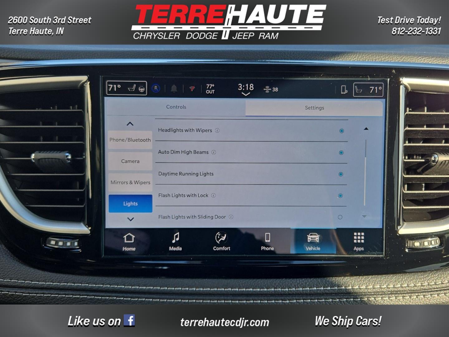 2026 Chrysler Pacifica Select