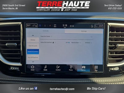 2026 Chrysler Pacifica Select