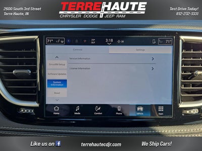 2026 Chrysler Pacifica Select