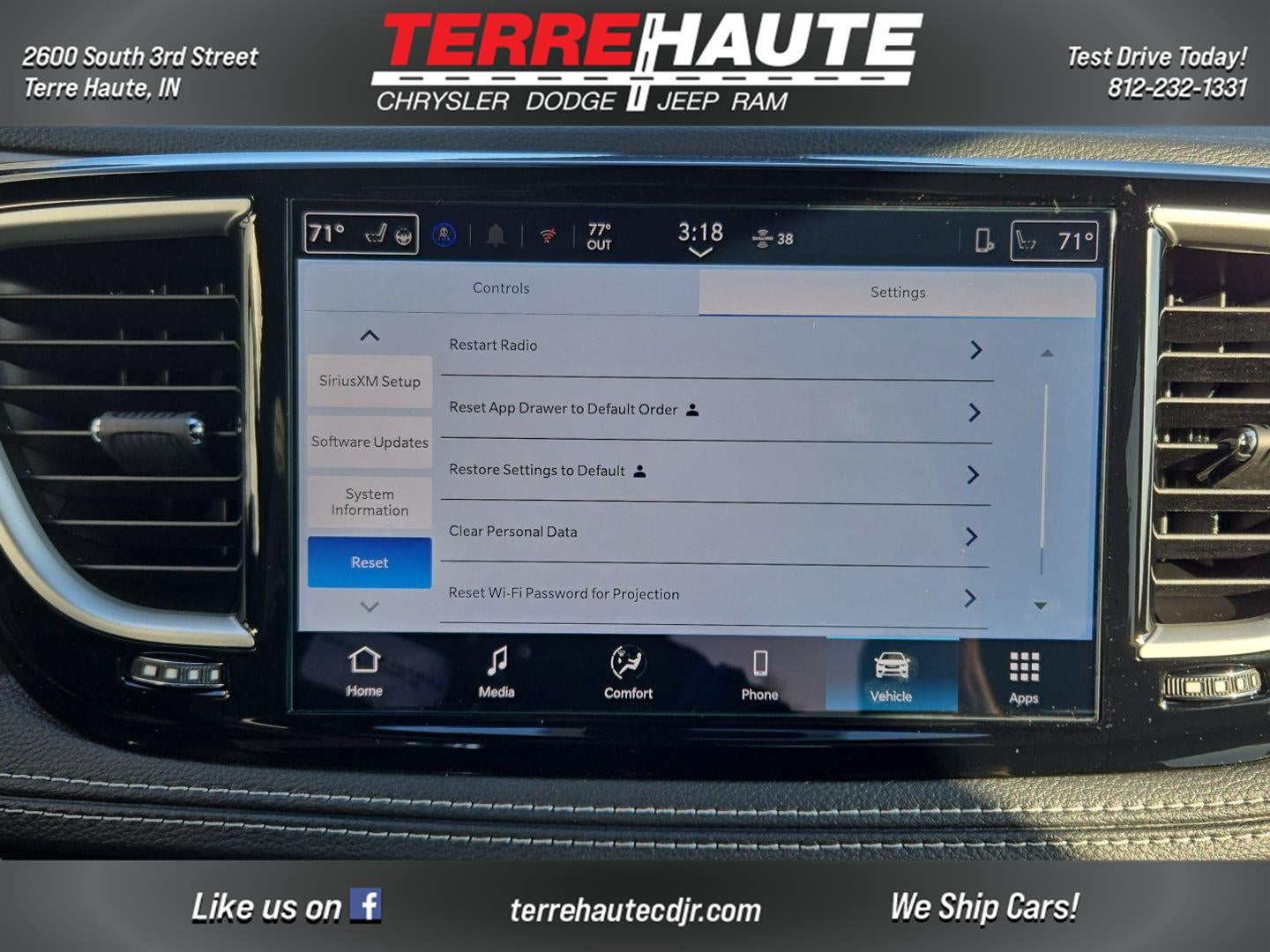 2026 Chrysler Pacifica Select