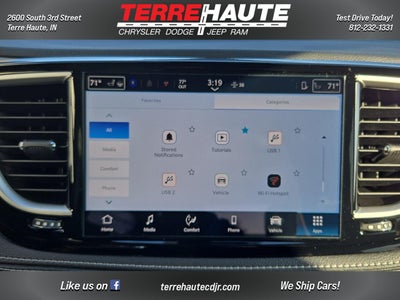 2026 Chrysler Pacifica Select