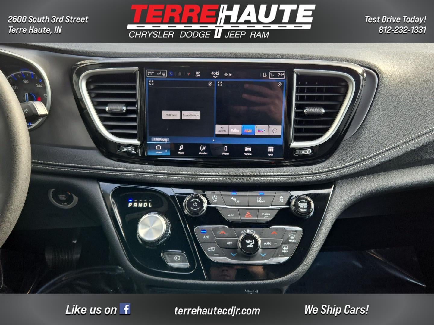 2026 Chrysler Pacifica Select