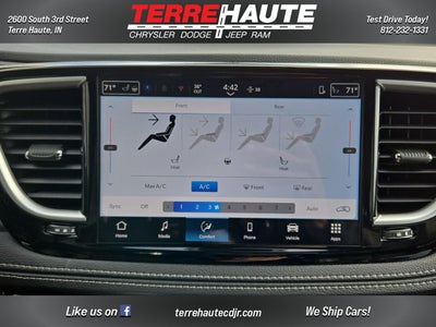 2026 Chrysler Pacifica Select