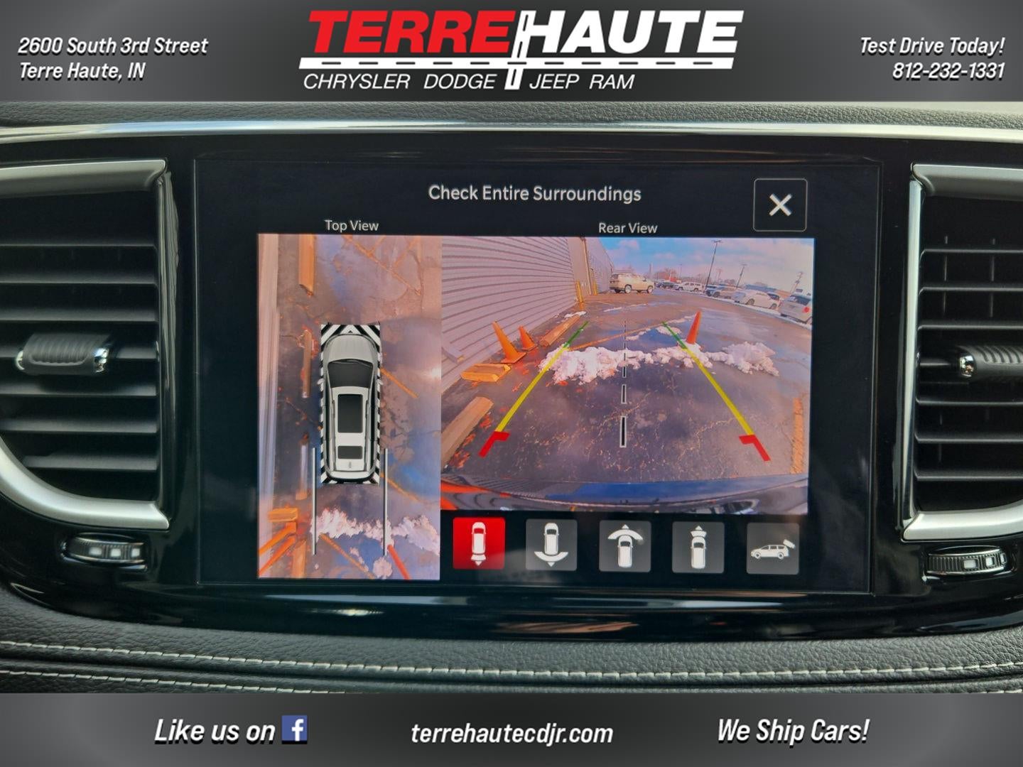 2026 Chrysler Pacifica Select