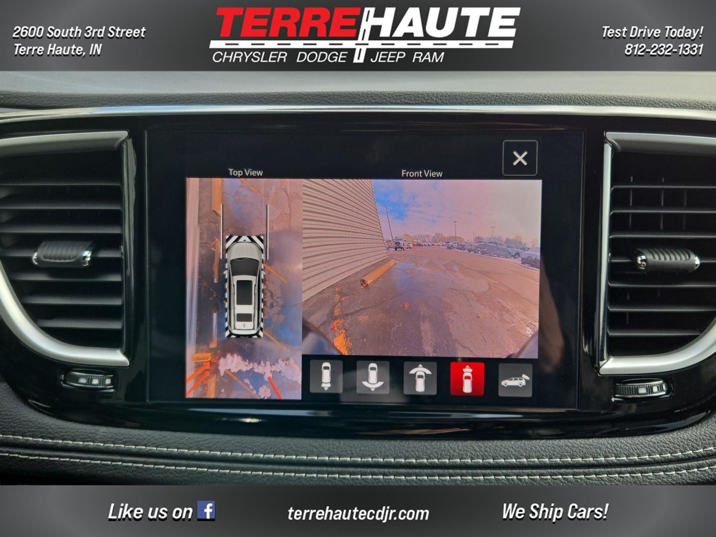 2026 Chrysler Pacifica Select