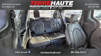 2026 Chrysler Pacifica Select