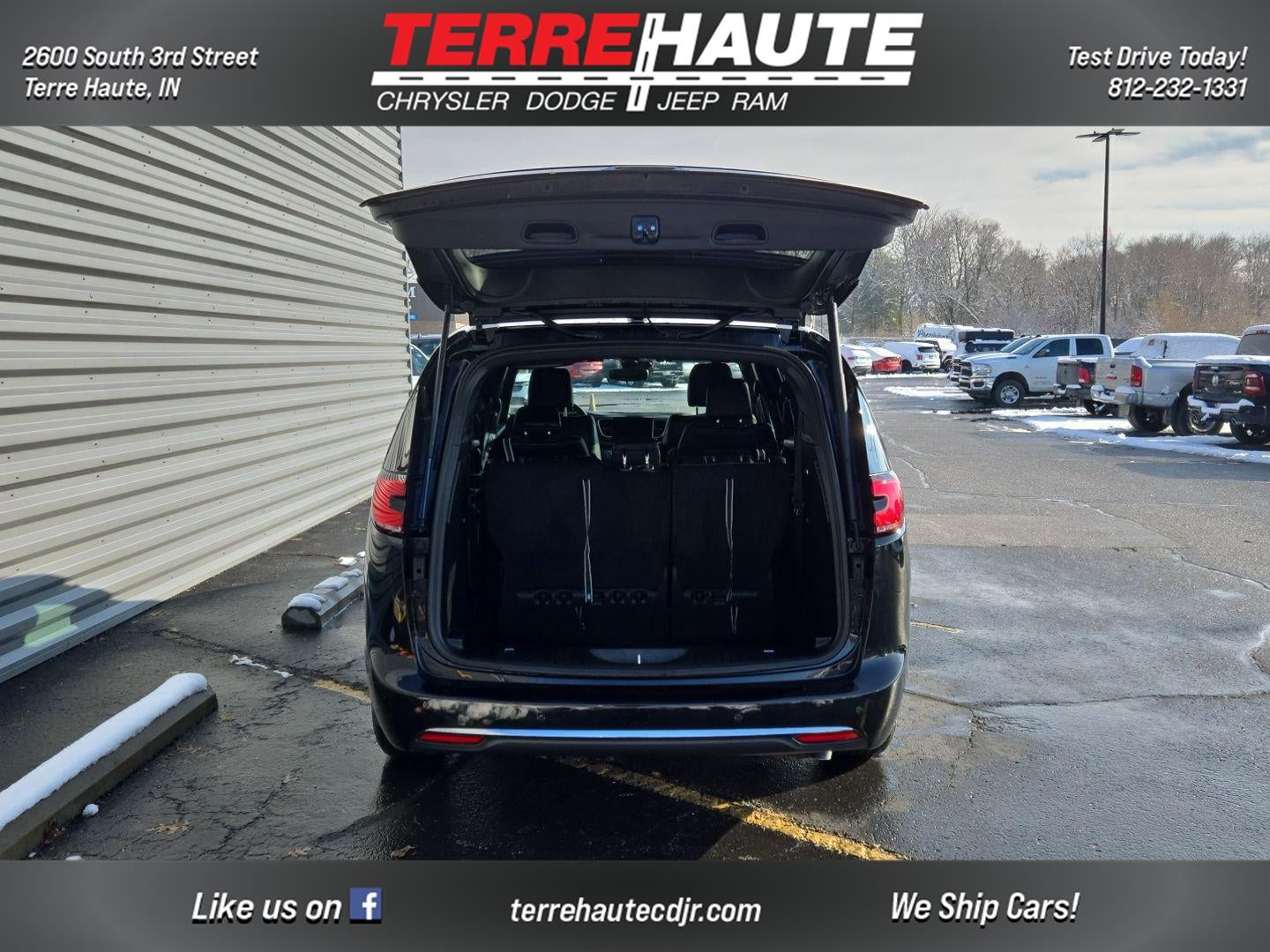 2026 Chrysler Pacifica Select