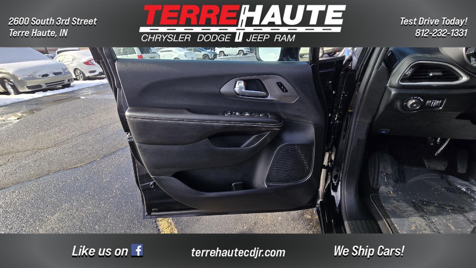 2026 Chrysler Pacifica Select