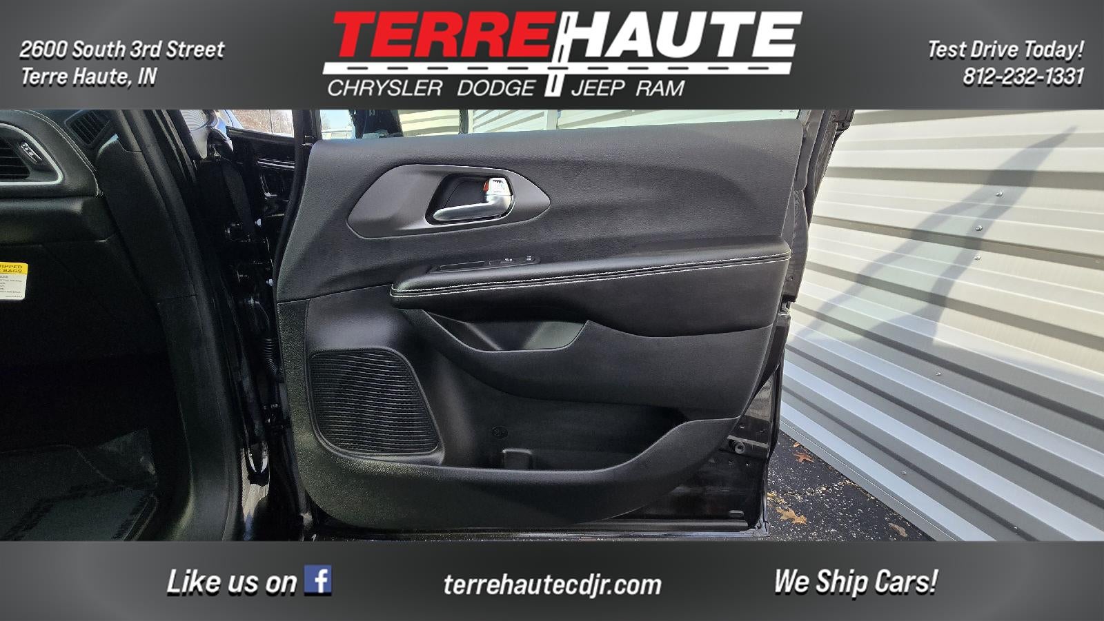 2026 Chrysler Pacifica Select