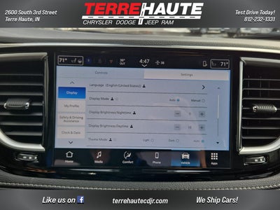 2026 Chrysler Pacifica Select