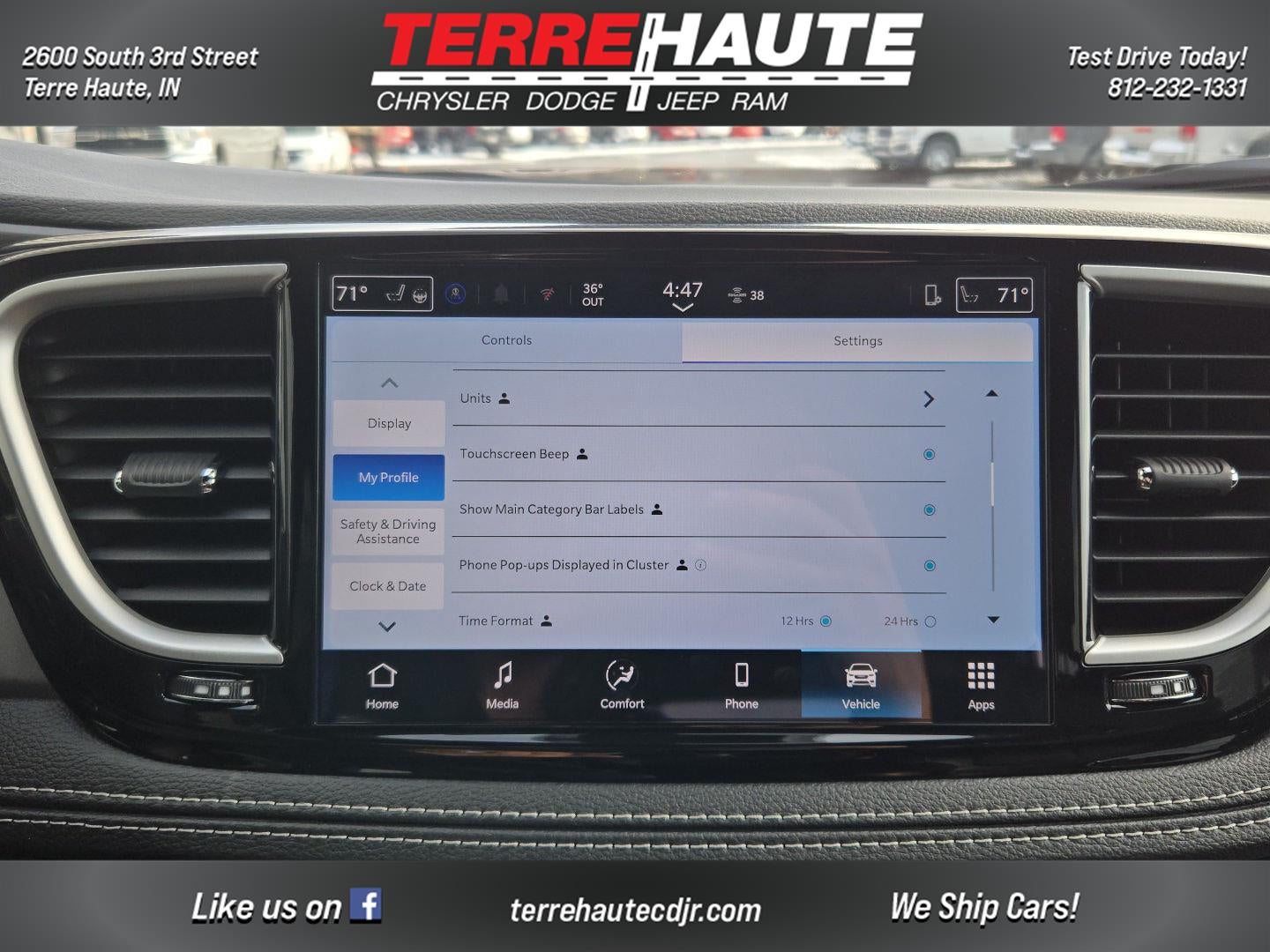 2026 Chrysler Pacifica Select