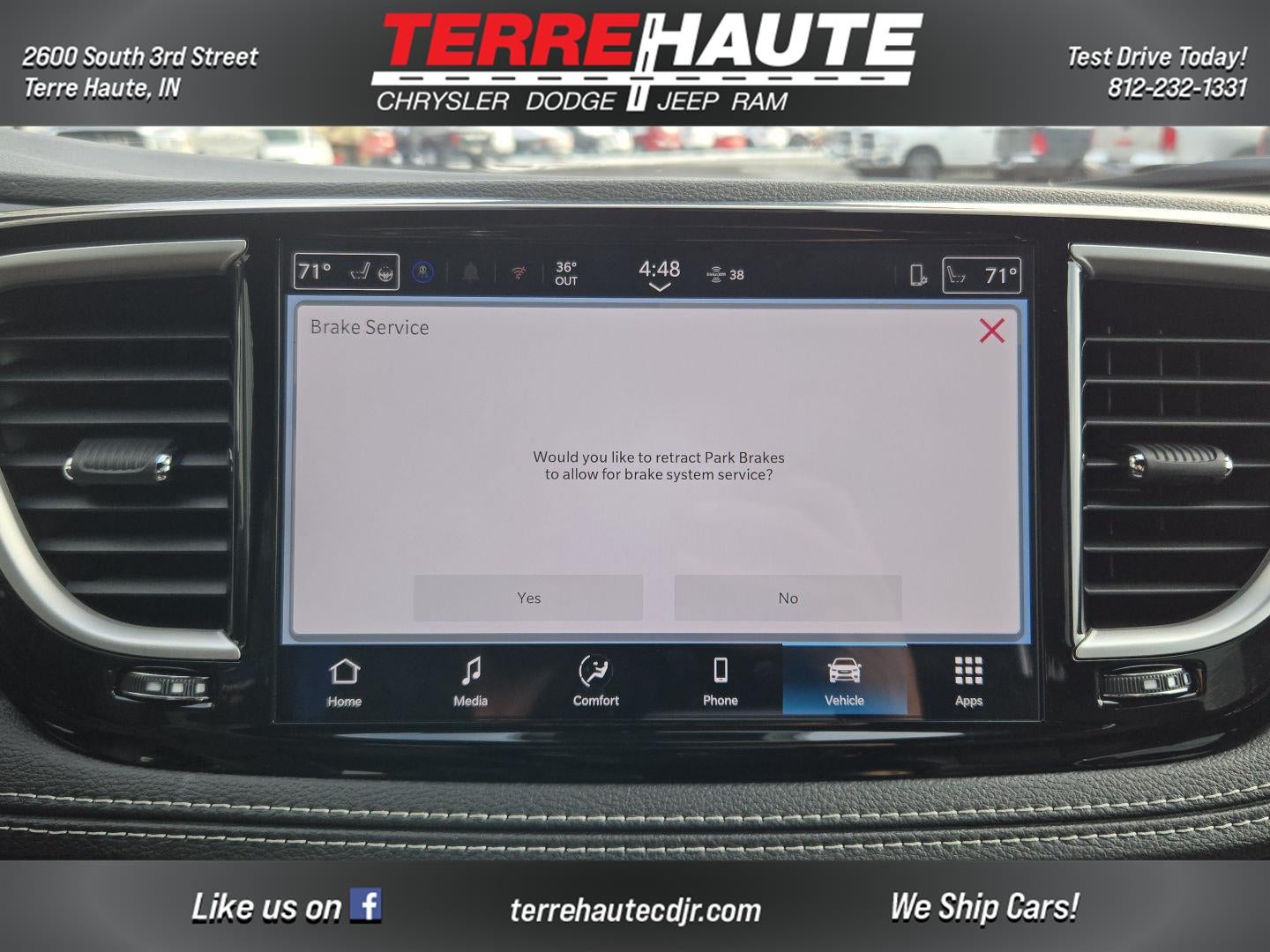 2026 Chrysler Pacifica Select