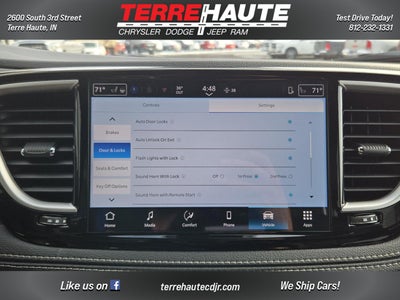 2026 Chrysler Pacifica Select