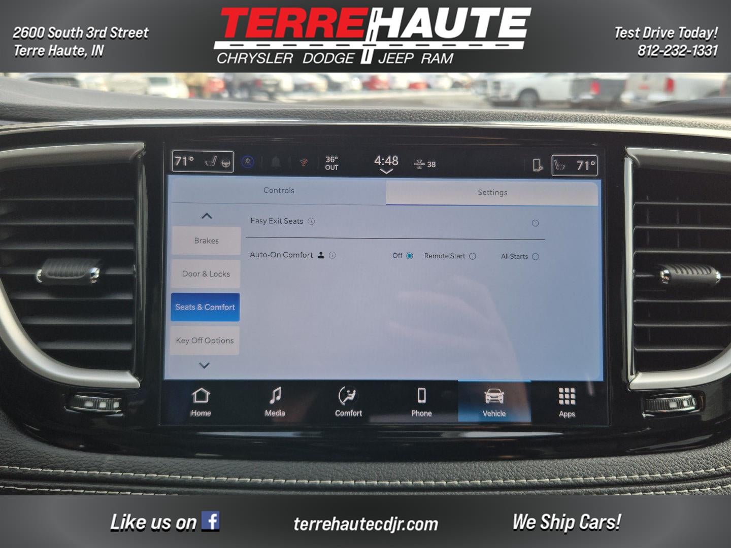 2026 Chrysler Pacifica Select