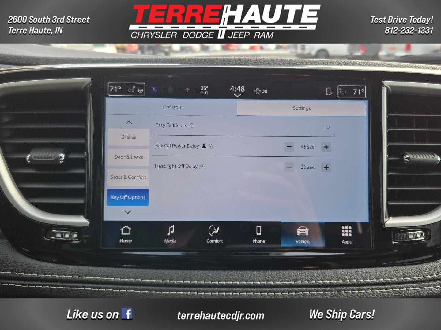 2026 Chrysler Pacifica Select