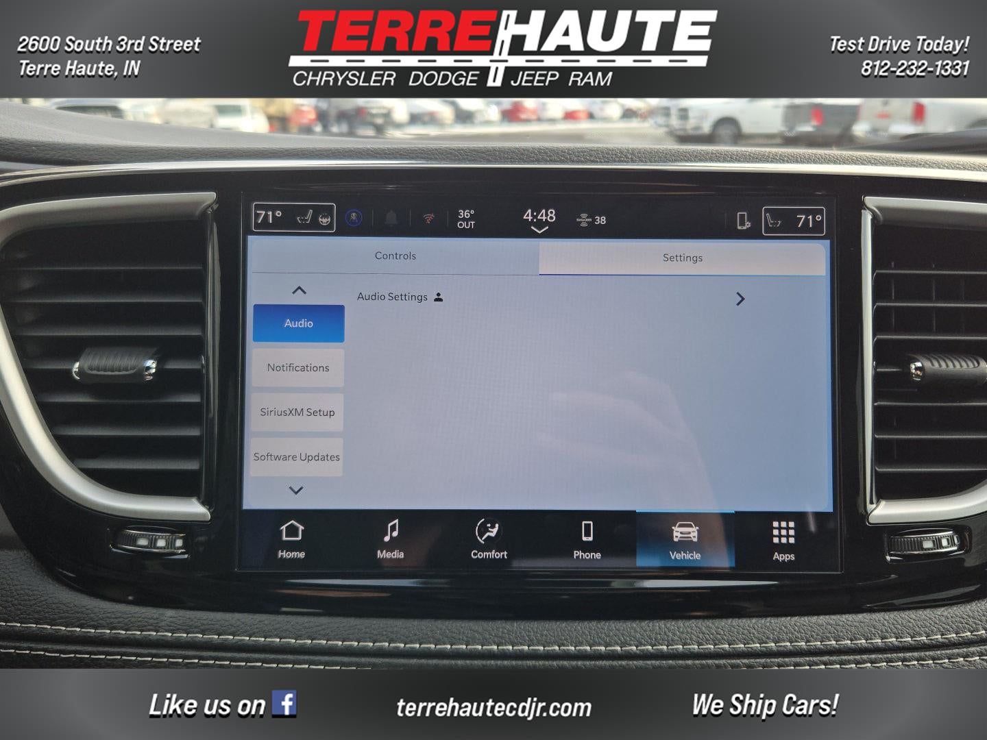 2026 Chrysler Pacifica Select