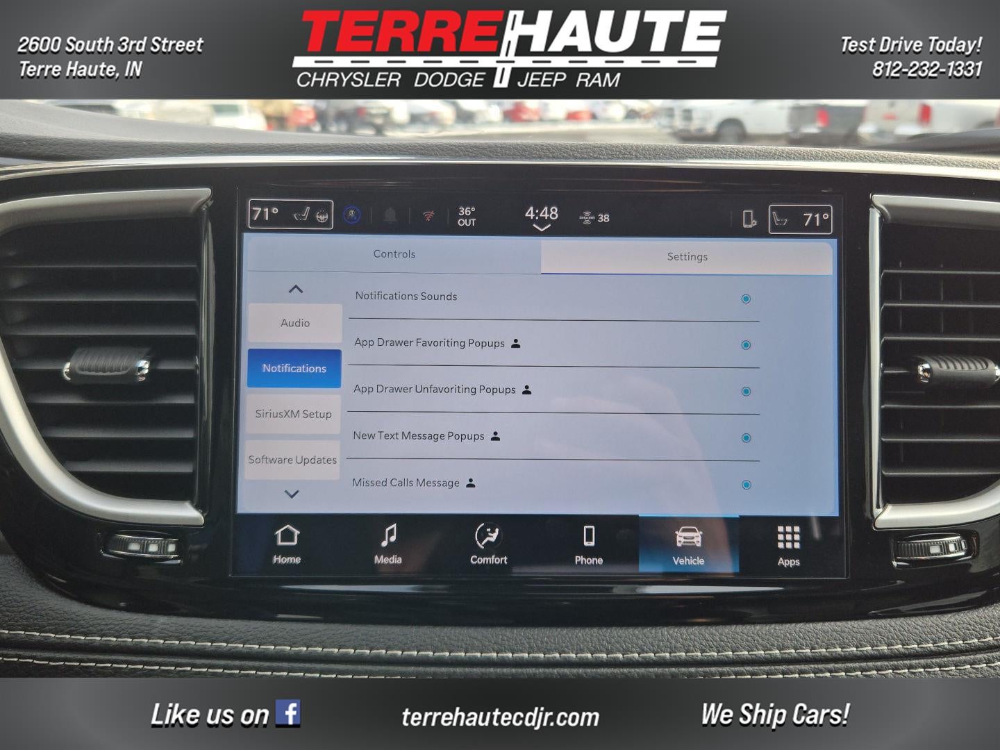 2026 Chrysler Pacifica Select