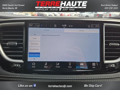 2026 Chrysler Pacifica Select