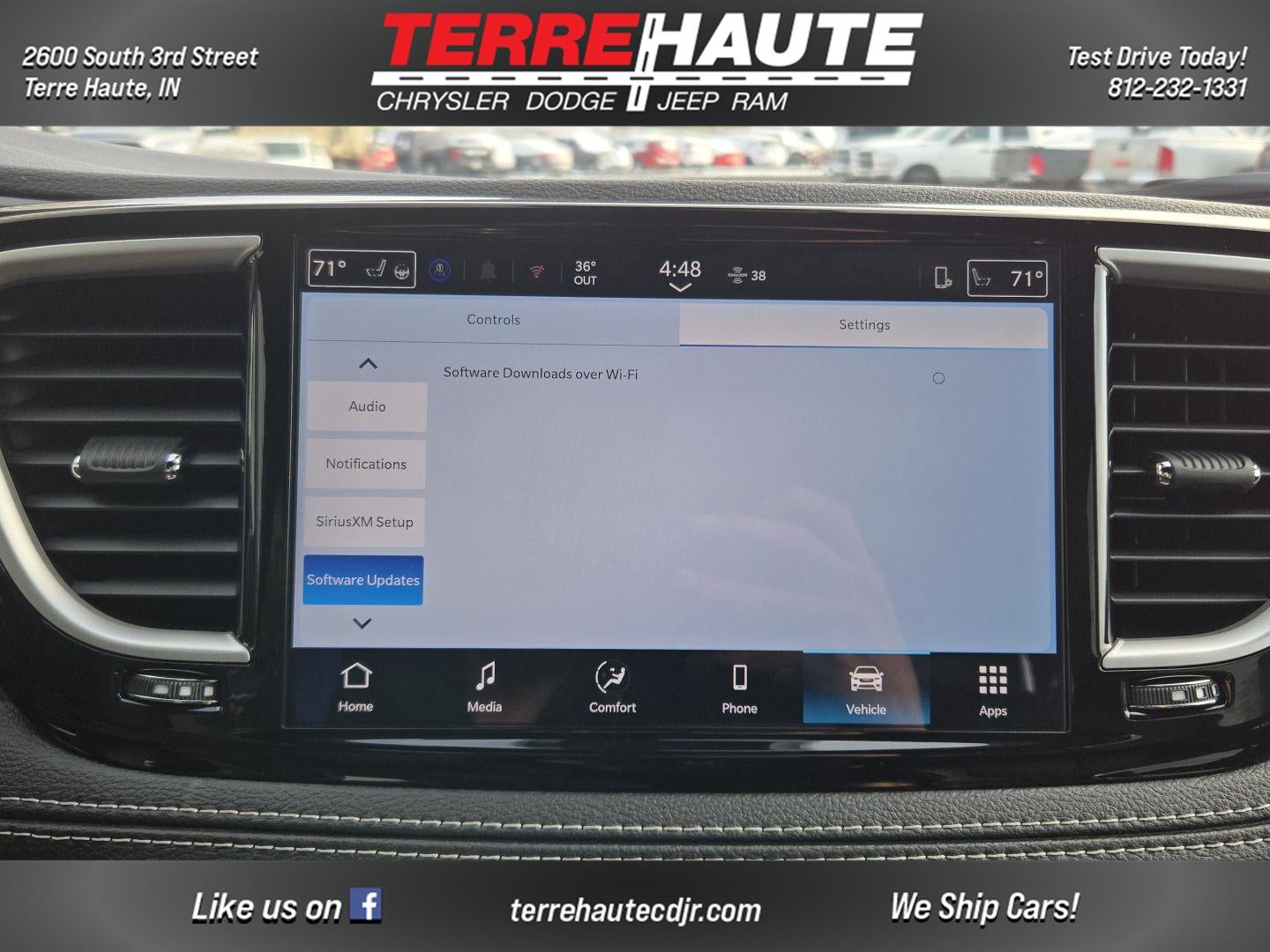 2026 Chrysler Pacifica Select