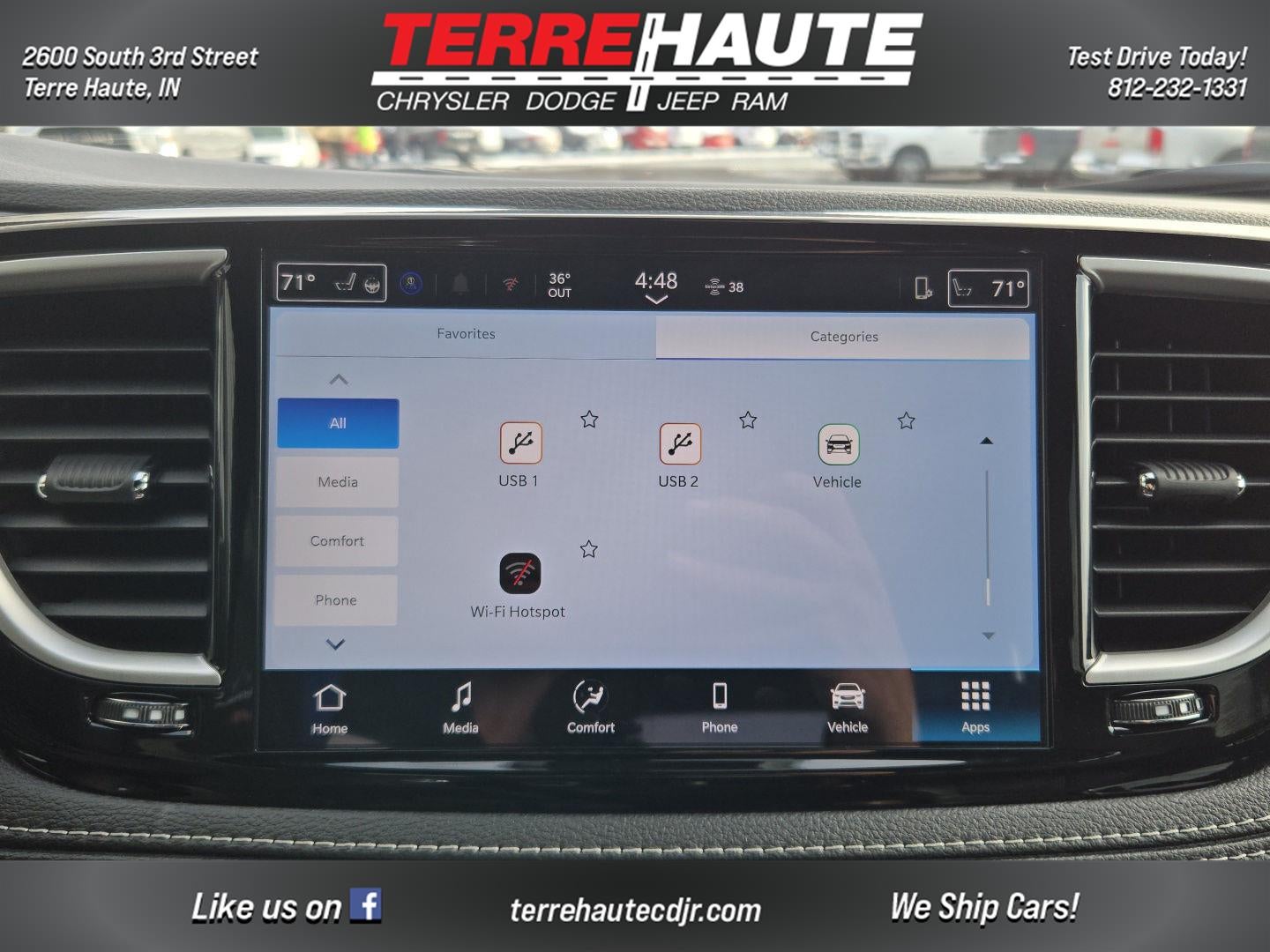 2026 Chrysler Pacifica Select