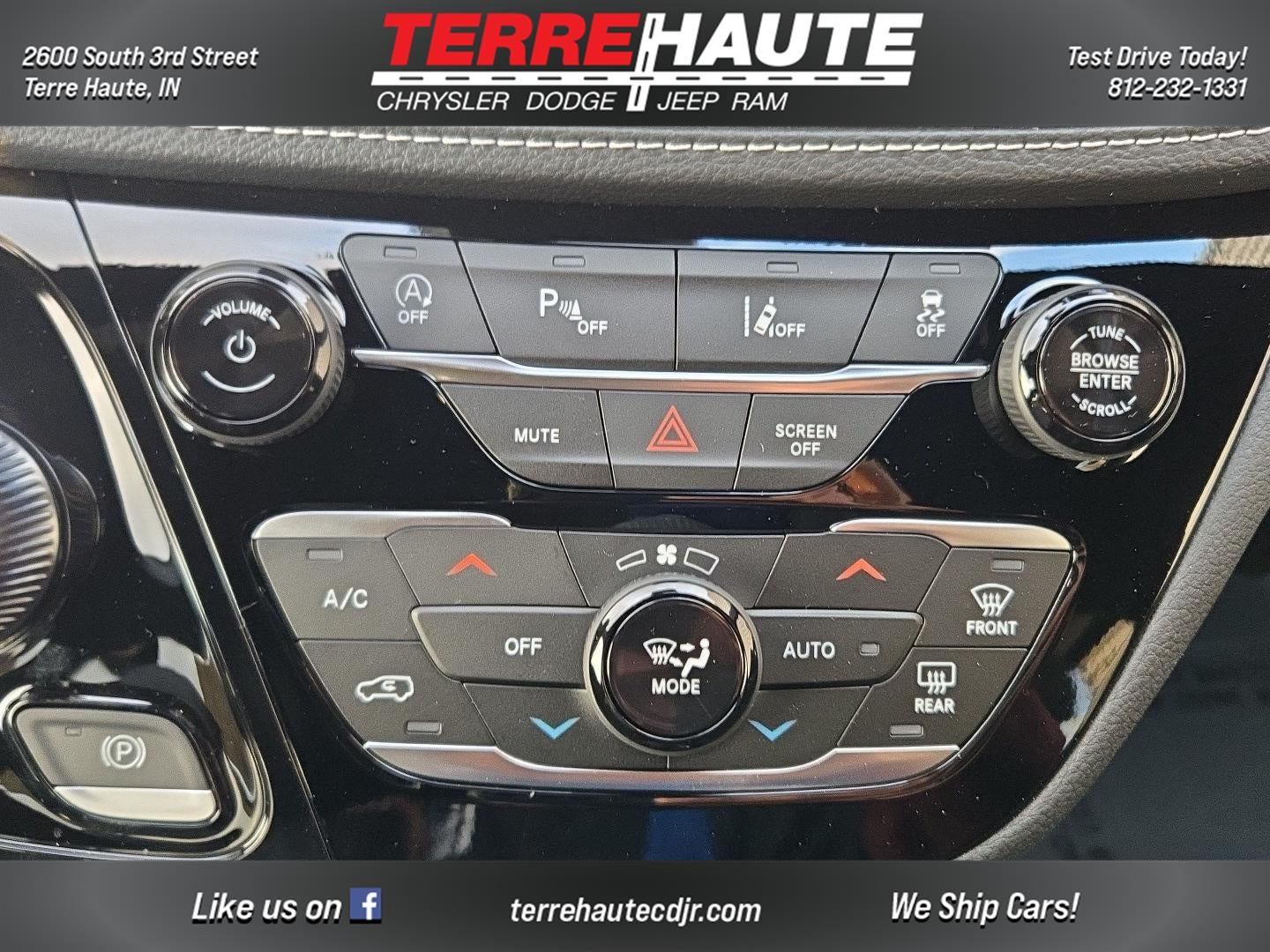 2026 Chrysler Pacifica Select