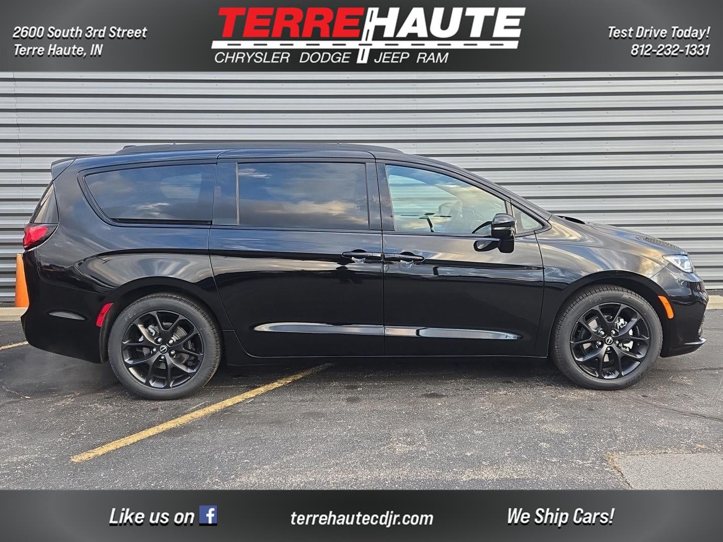 2026 Chrysler Pacifica Select