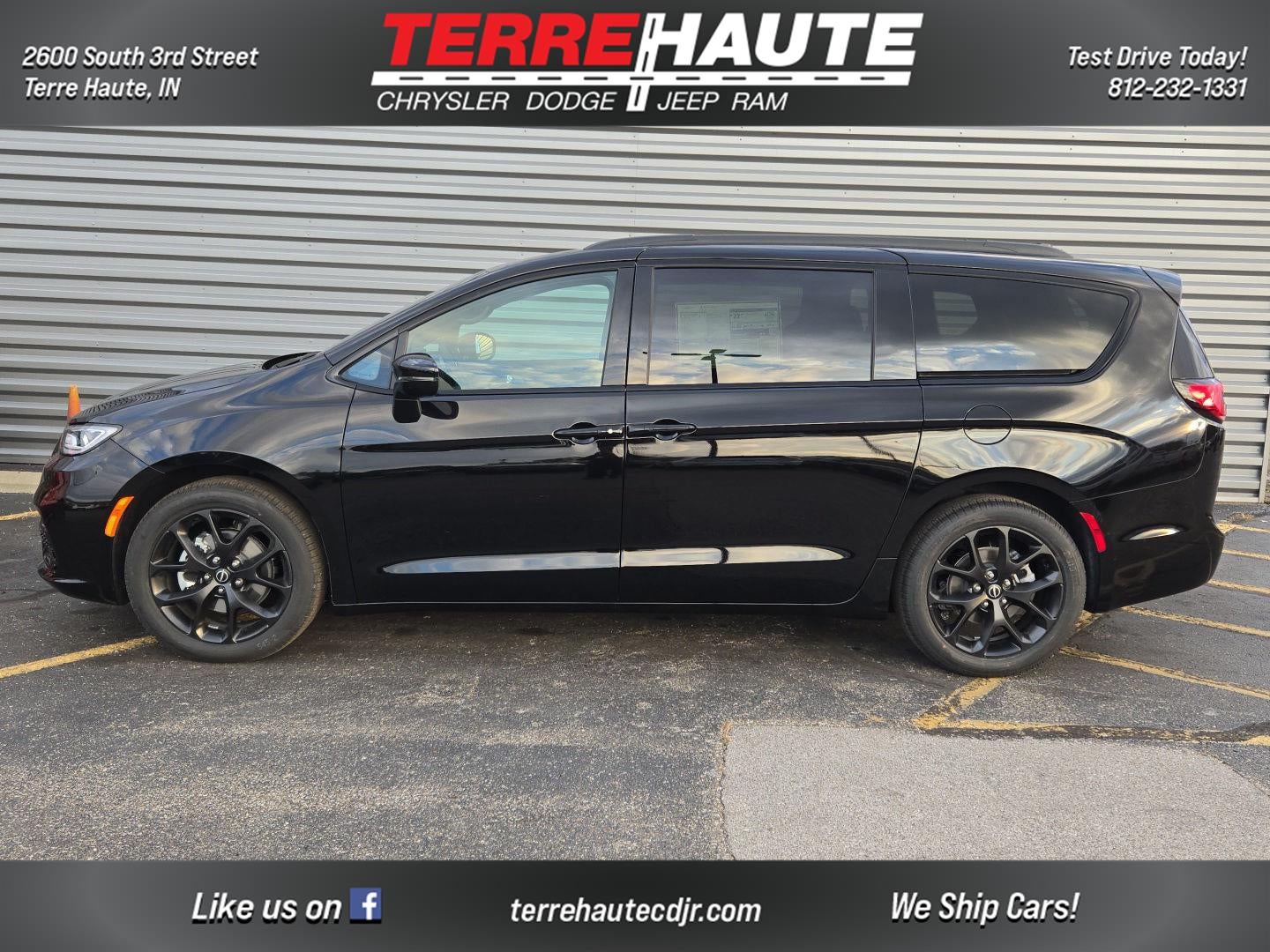 2026 Chrysler Pacifica Select