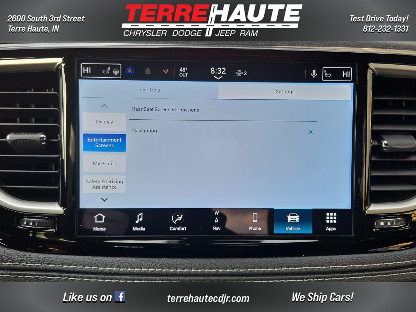 2026 Chrysler Pacifica Select