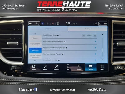 2026 Chrysler Pacifica Select