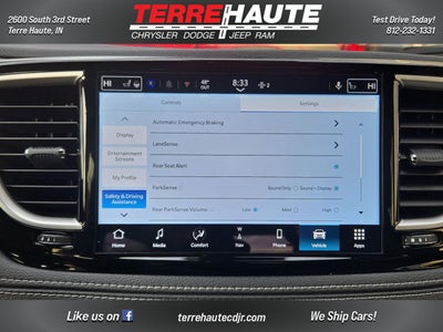 2026 Chrysler Pacifica Select